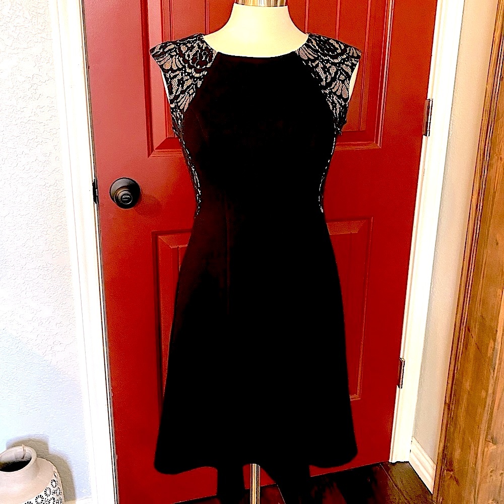 Dress Barn Black Dress Flair Shape Women’s Size 4 NWT